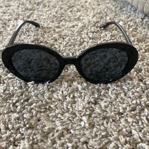 Cat eye retro black sunglasses